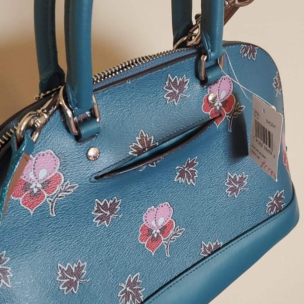 Crossbody bag